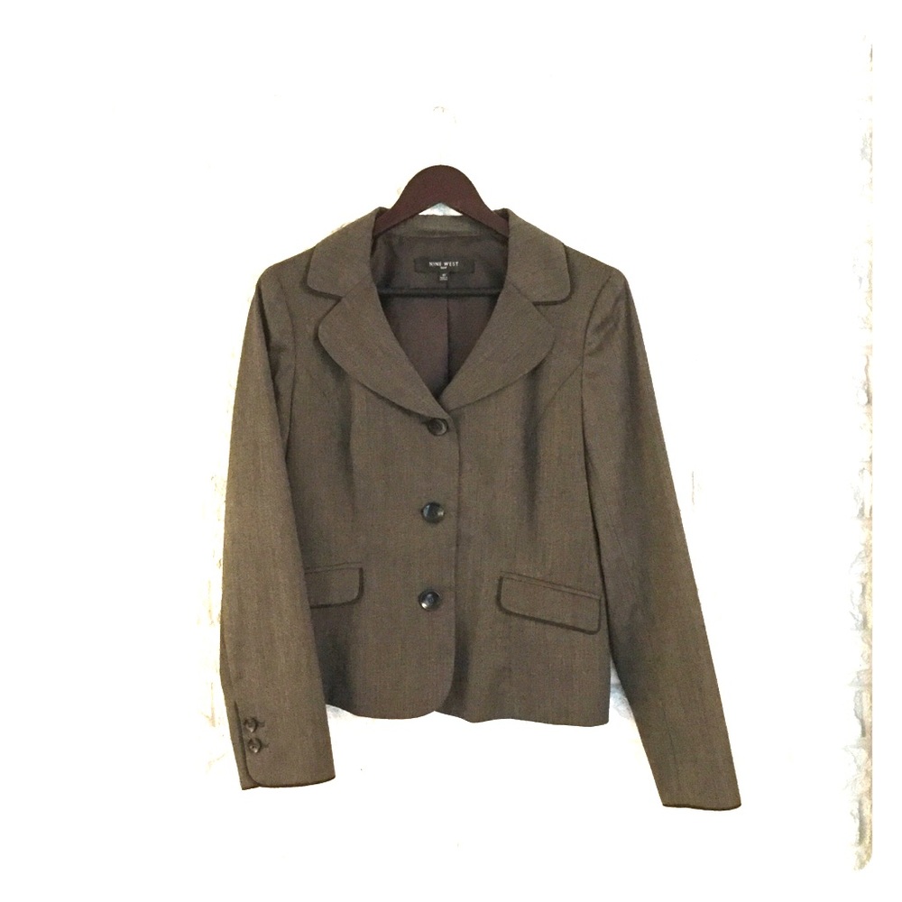Women’s Nine West Suit set